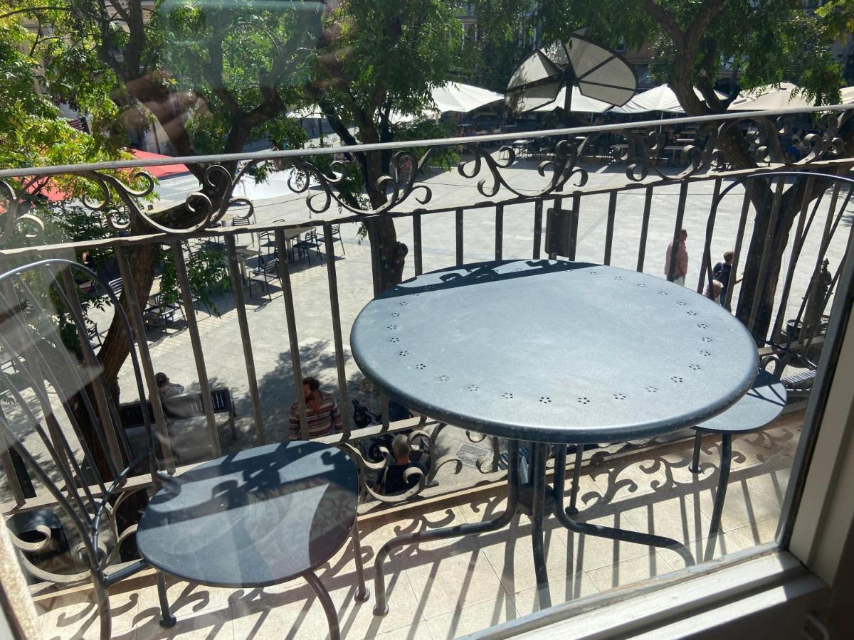 شقة Apartament En Placa Nova , بالافروجيل المظهر الخارجي الصورة