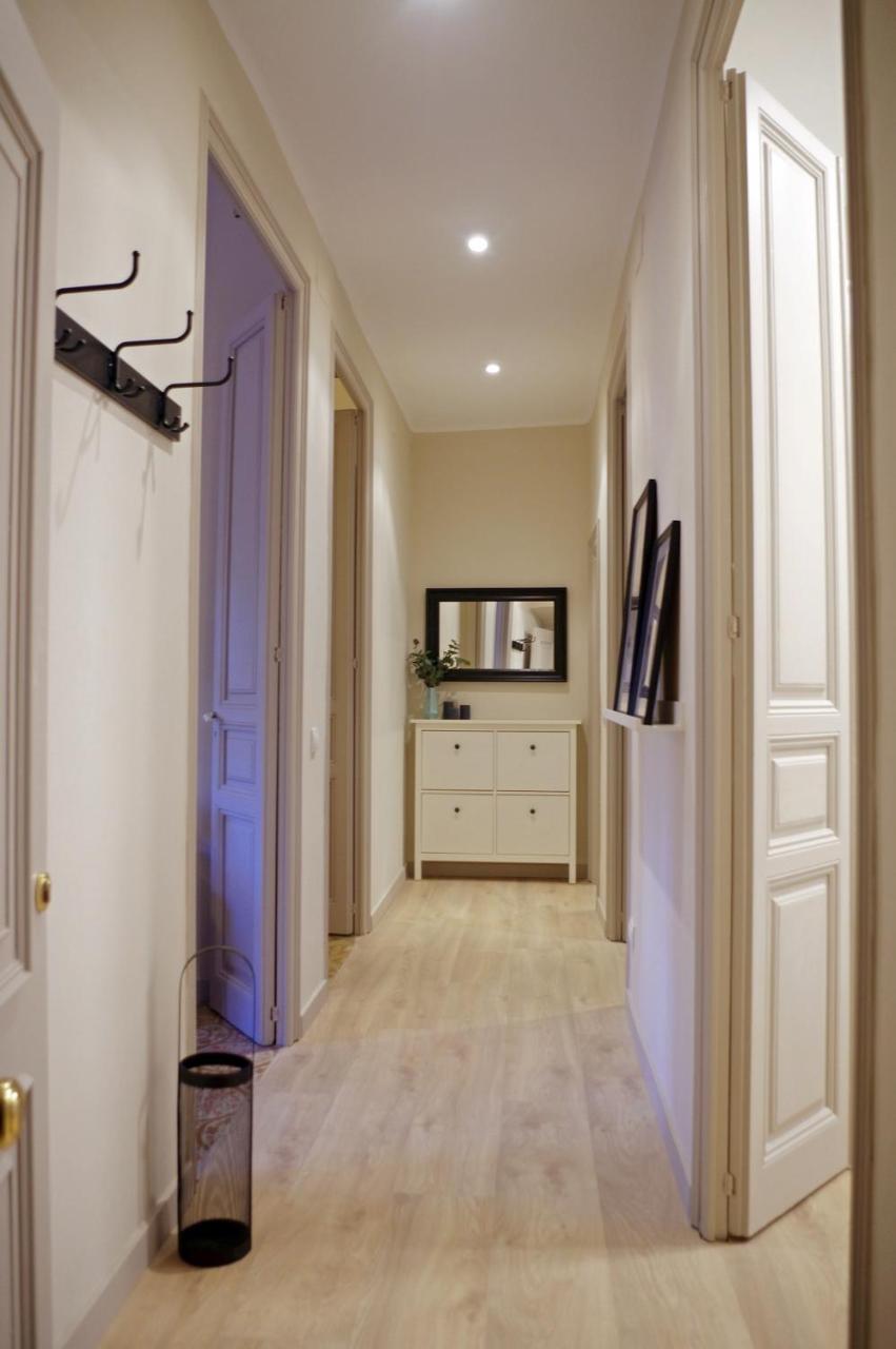 شقة Apartament En Placa Nova , بالافروجيل المظهر الخارجي الصورة